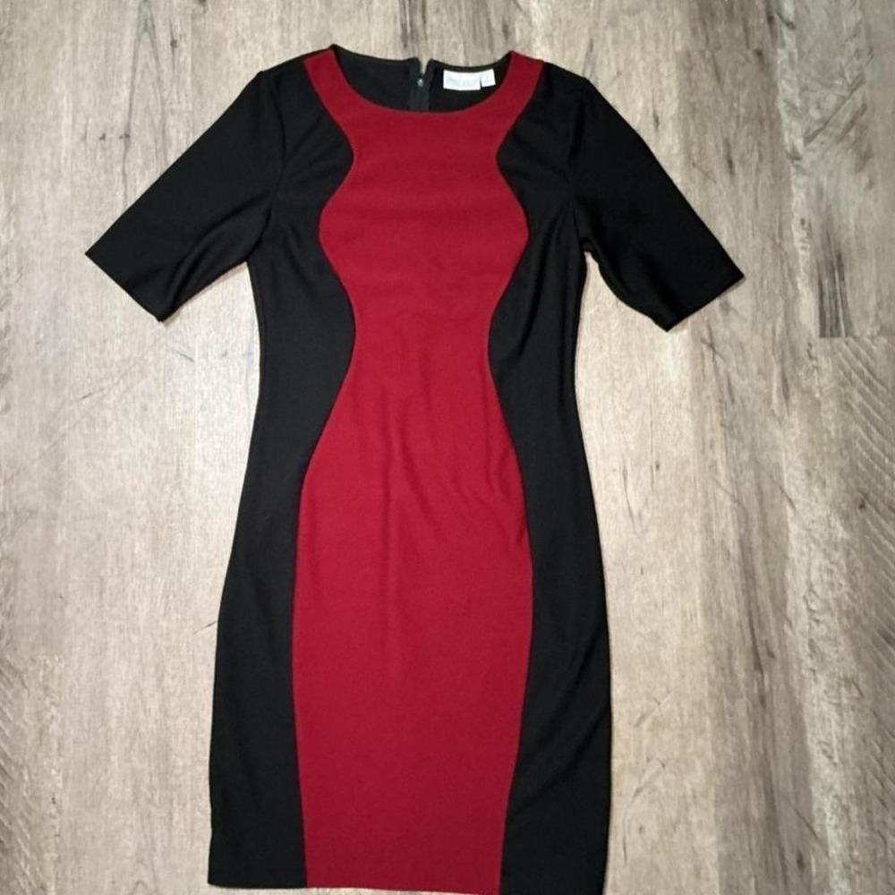 Bisou Bisou Bodycon Dress Size 8‎ Red Black Colorblock 3/4 Sleeve Zipper NWT